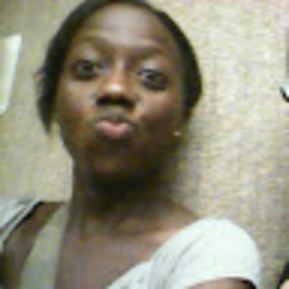 Meet your Posher, Bernadette - Picture 1 of 1